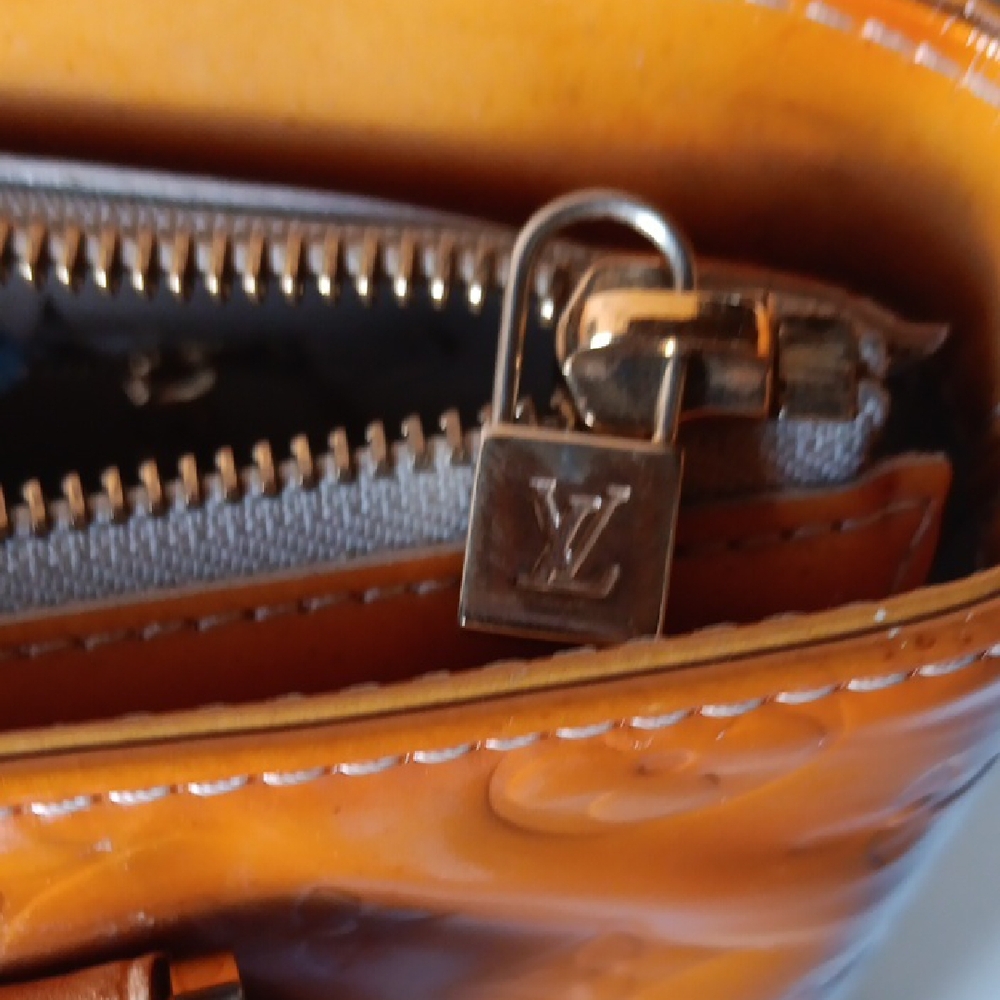 Louis Vuitton Amber Monogram Vernis Tote Bag - Picture 15 of 17